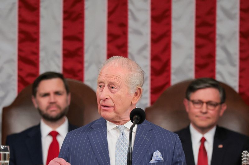 'Two kings': praise and a royal crush as Trump hosts Charles