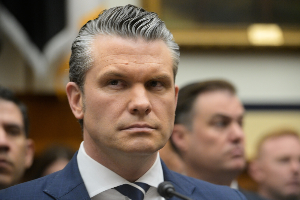 Hegseth clashes for a second day with Democrats in Congress over the Iran war