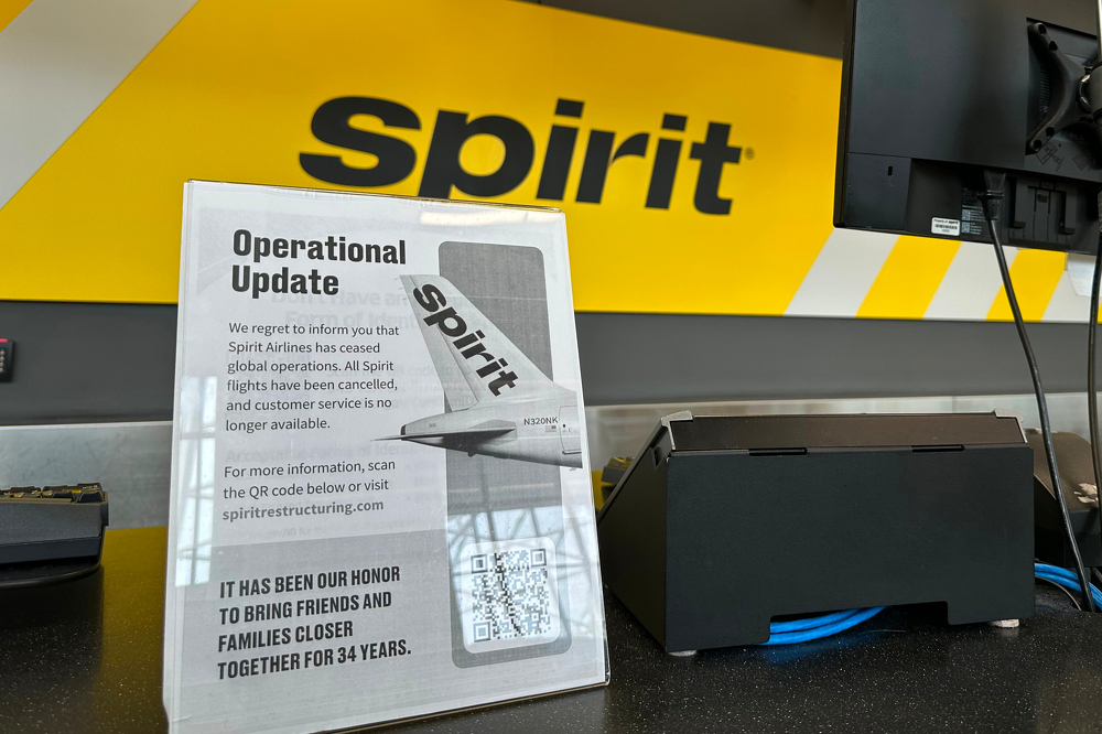 Airlines scramble to help stranded Spirit passengers after budget carrier collapses