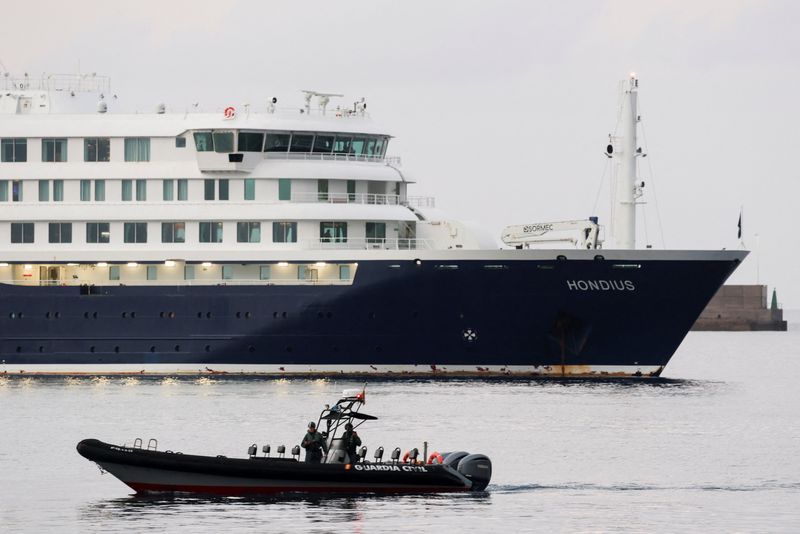 Evacuation of hantavirus-hit ship begins in Canary Islands