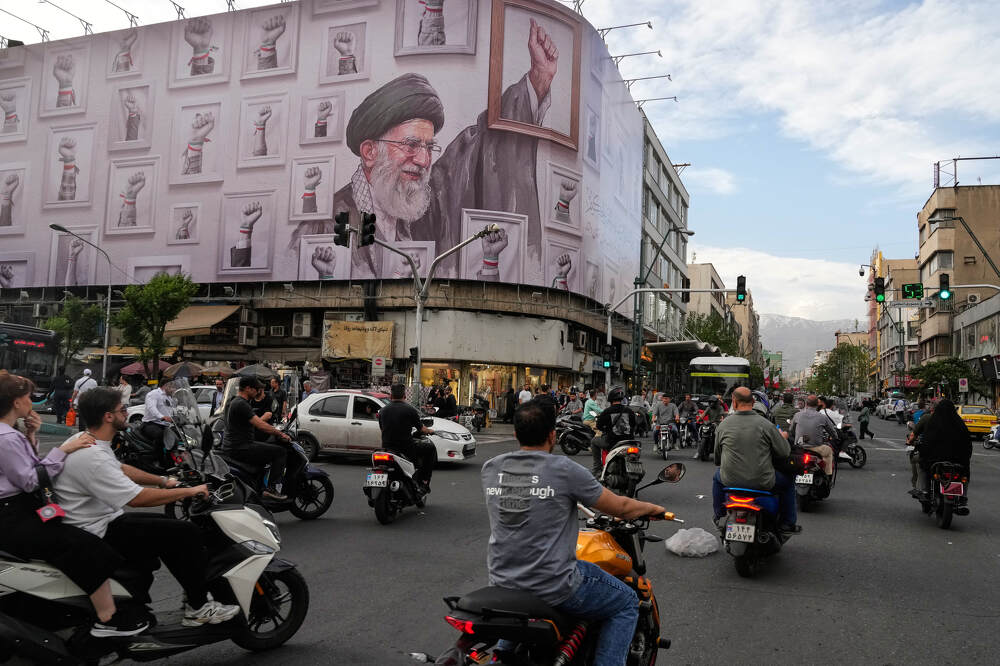 Trump says ceasefire is on 'life support' as Iran standoff deepens and strait remains closed