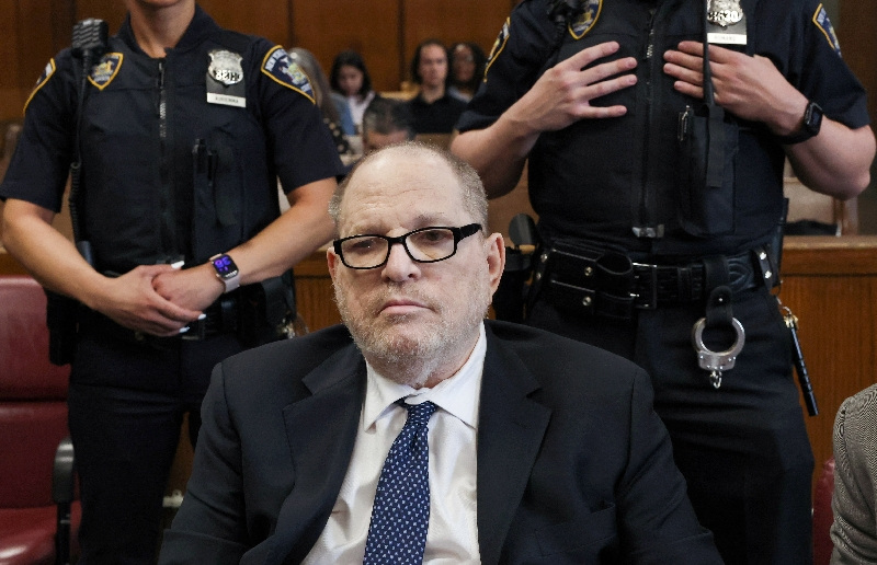 Judge declares mistrial in Weinstein sex assault case          