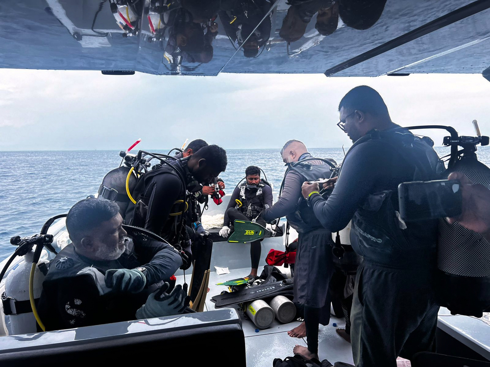 International dive group joins Maldives search for missing Italians