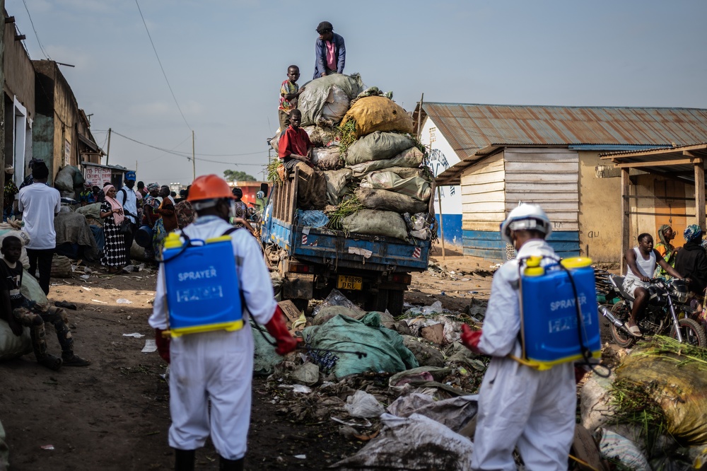 Ebola claims more lives, other African countries seen at risk
