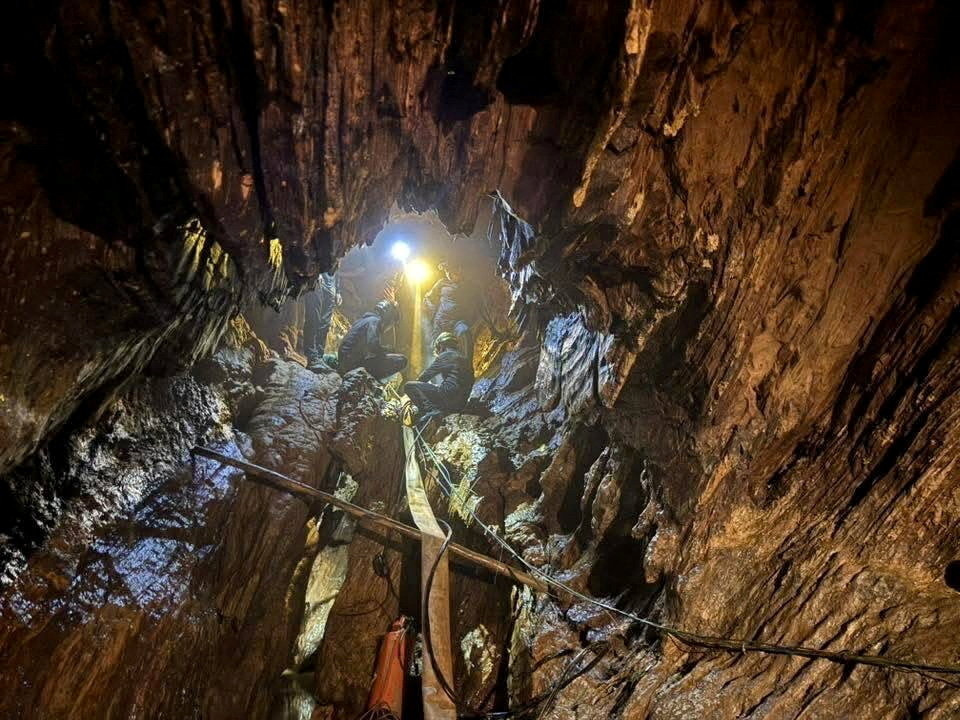 Rescuers halt search for two last men lost in Laos cave