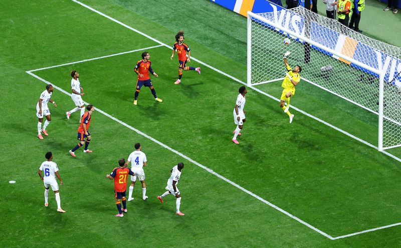 Cape Verde frustrate Spain on stunning World Cup debut as Vozinha stars