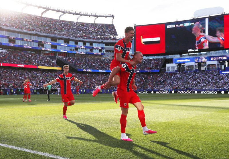 Haaland shines on World Cup debut with two goals in Norway's 4-1 victory over Iraq