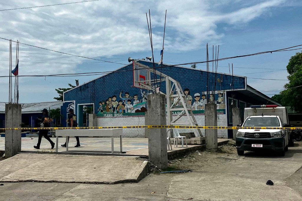 Three killed and five injured in Philippine school shooting