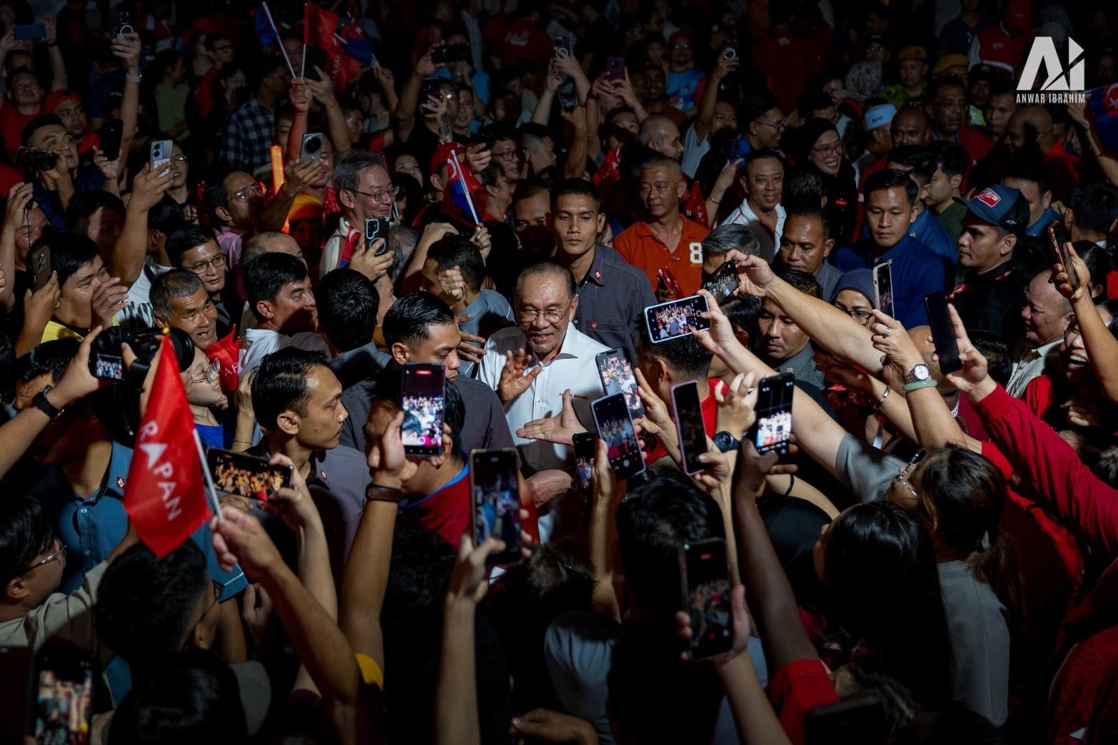 ‘True picture’ needed: Anwar pushes back on Johor funding criticism ahead of state polls