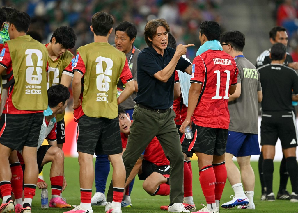 Coach Hong takes blame as South Korea's World Cup hopes fade