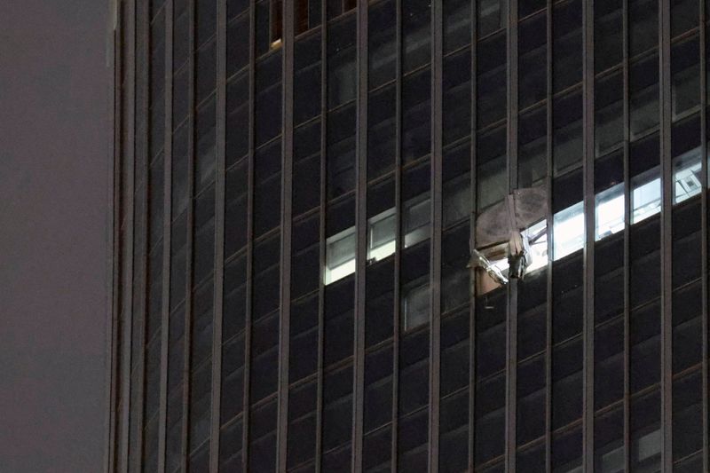 Pilot who hit Beijing tower wrote about ending life