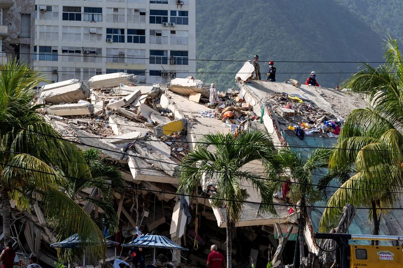Death toll in Venezuela quake tops 1,400 as rescue efforts intensify