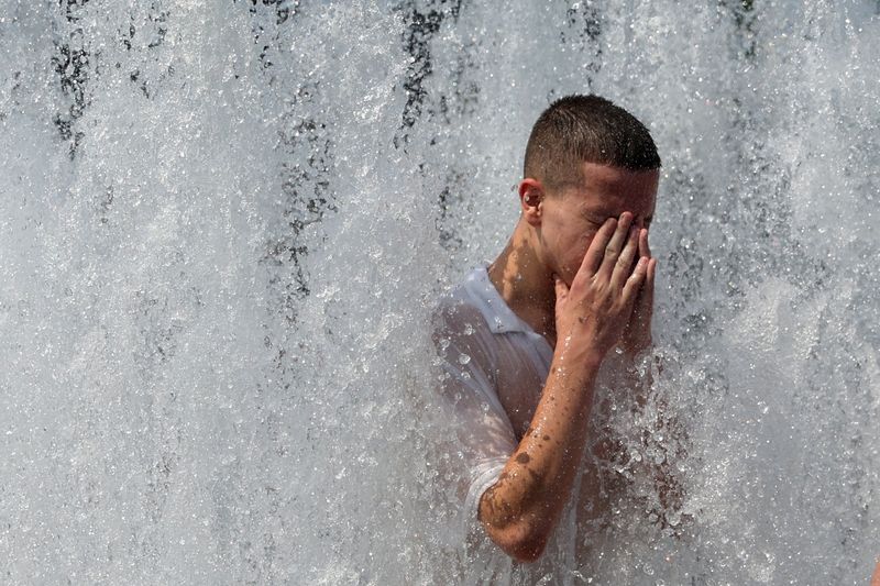 Italy and Balkans hit by heatwave as wildfire fears rise