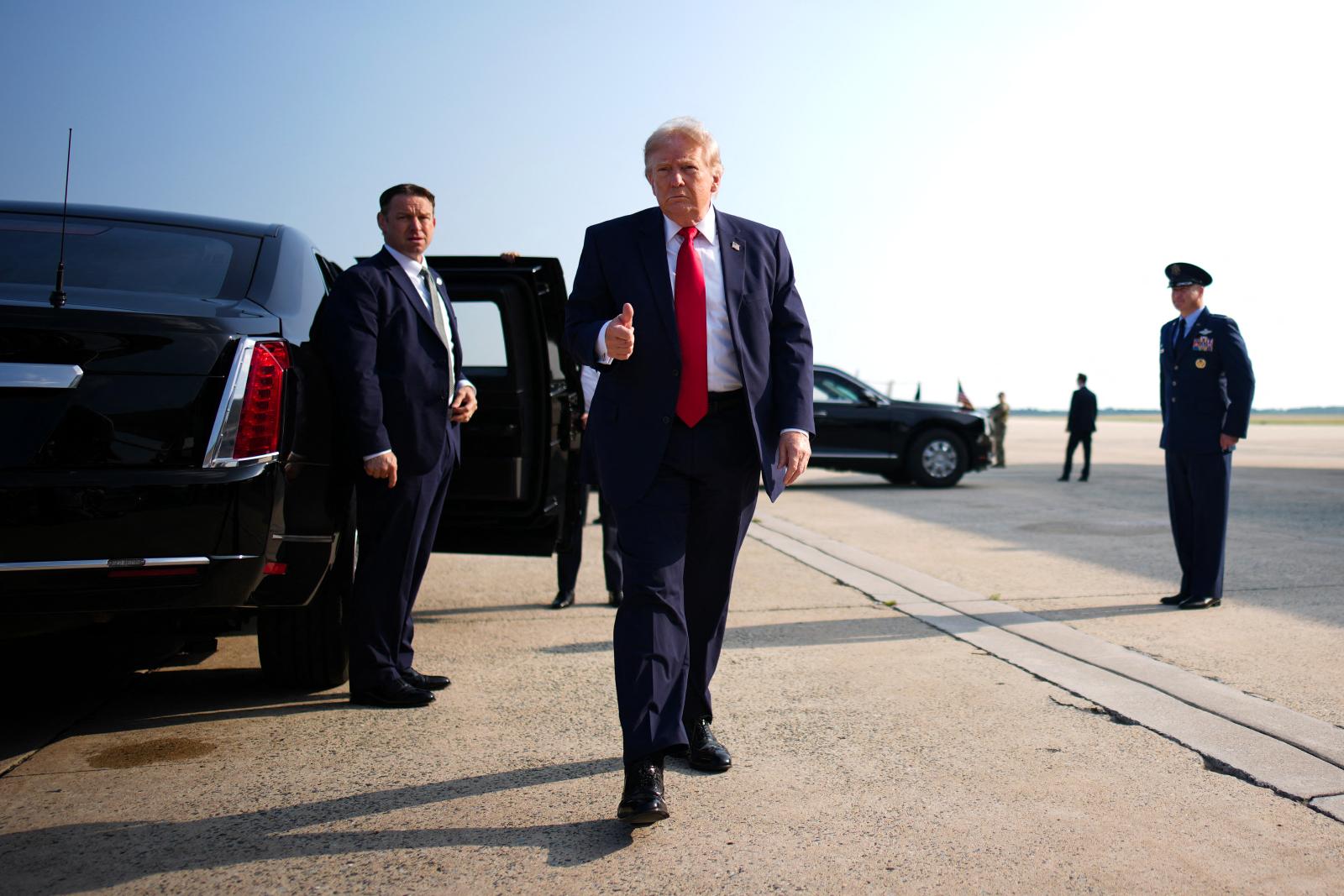 Trump defends earning more than US$1 billion on crypto