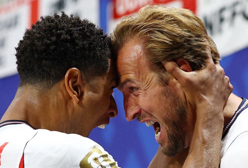 Kane double rescues England in comeback win over DR Congo