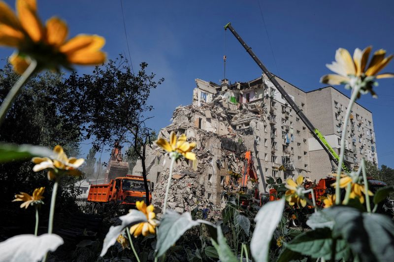 Russia bombards Kyiv in one of war's biggest strikes, at least 21 people killed
