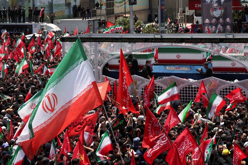 Trump says there will either be a deal with Iran or US will 'finish the job'