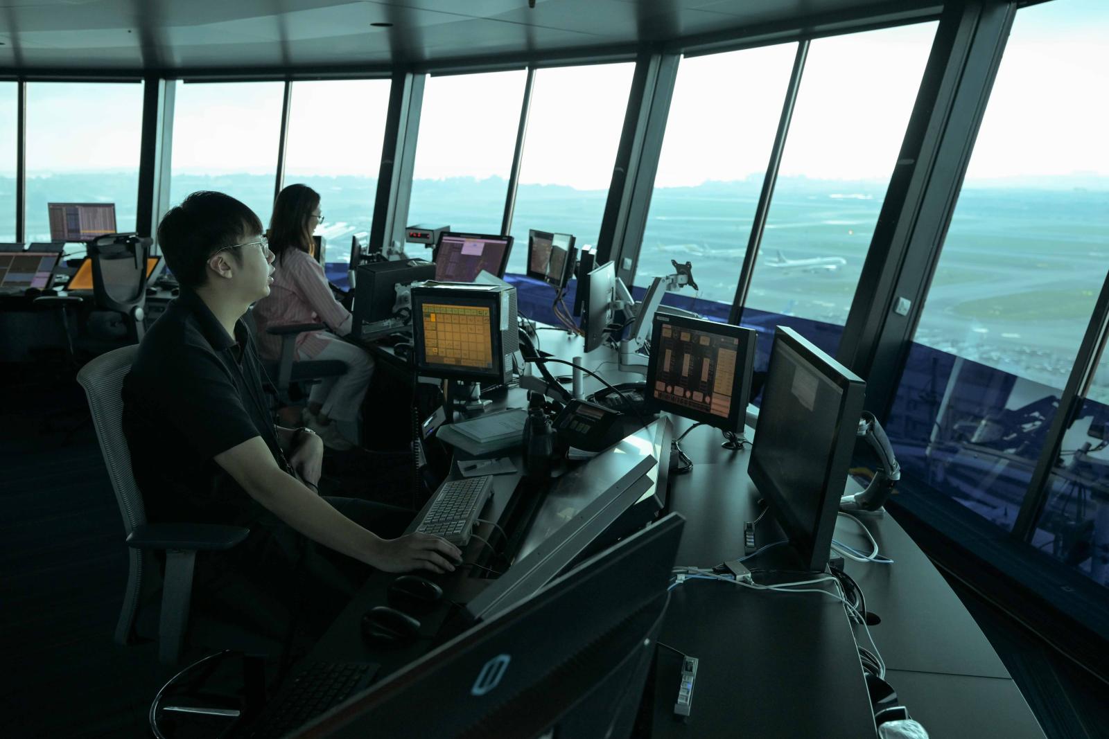 Singapore to expand air traffic control workforce by 40%, with S$20,000 sign-on bonus for new recruits