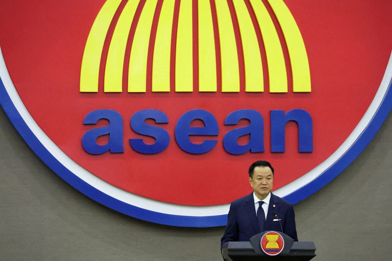 Thai PM urges 'calibrated re-engagement' with Myanmar ahead of meeting with Min Aung Hlaing