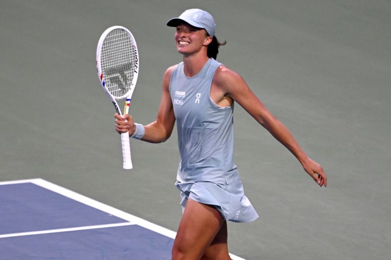Swiatek to face Svitolina in Canadian Open semis