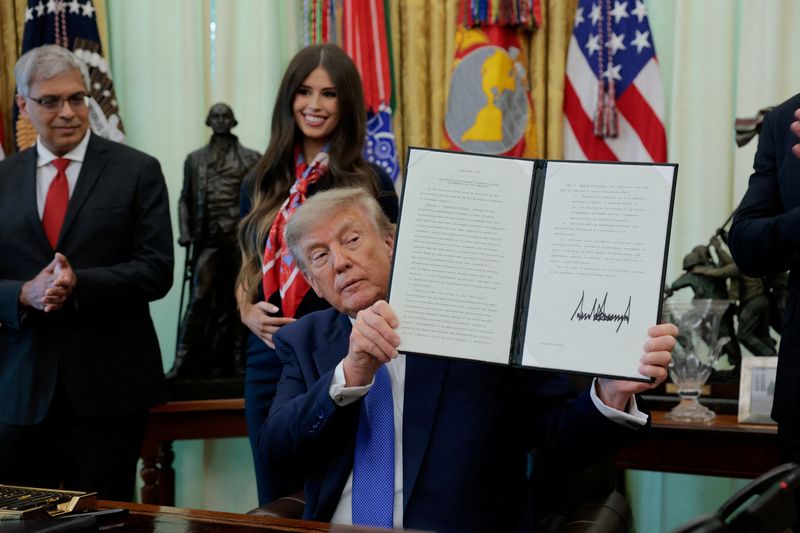 Doctors raise alarm over Trump’s push to scale back US childhood vaccinations 