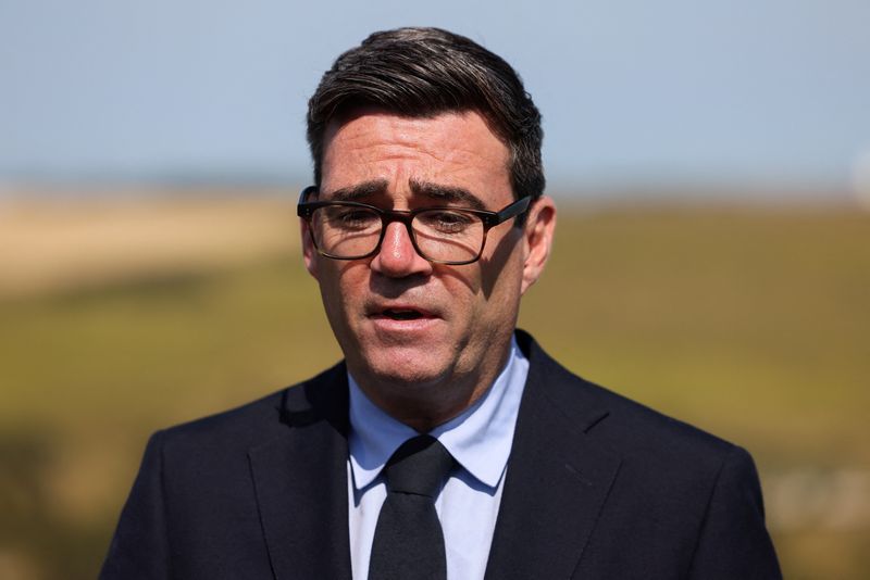 UK PM to chair emergency meeting on heatwaves, drought