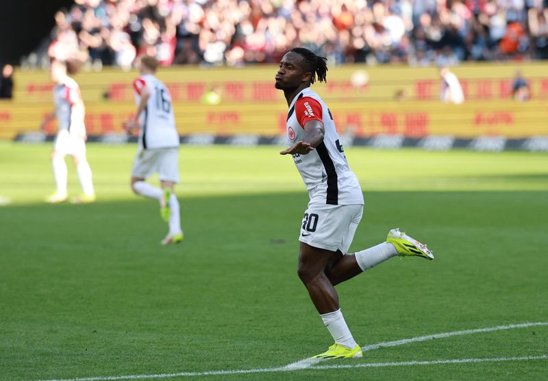 Former Chelsea striker Batshuayi joins Abha