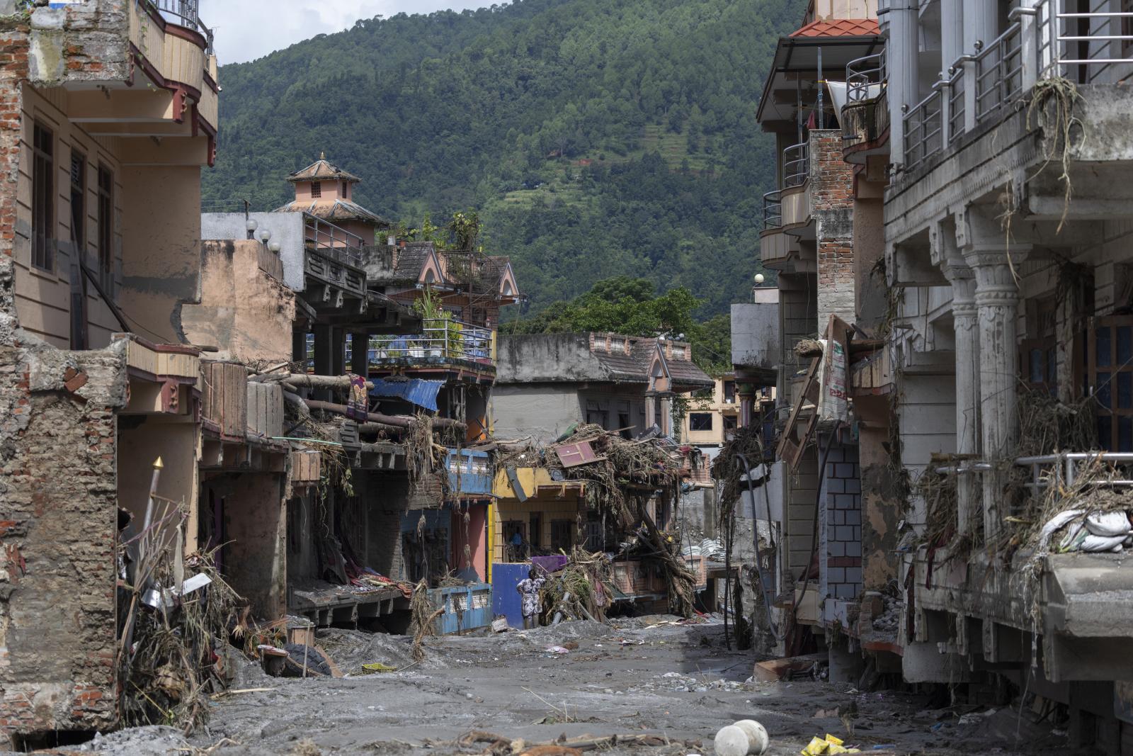  Korban tewas banjir bandang Nepal-Tibet hampir 400 orang, 1.400 lainnya masih hilang