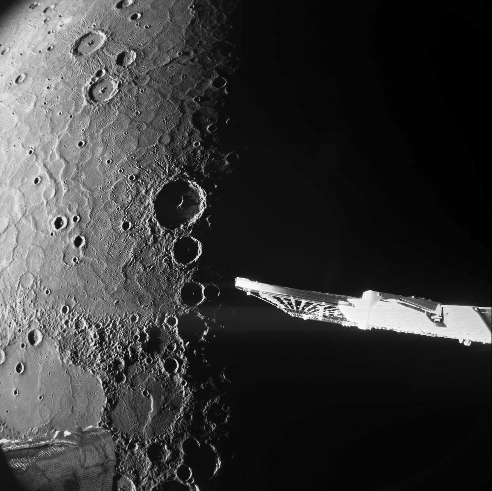Spacecraft bound for Mercury begins 'tricky' arrival