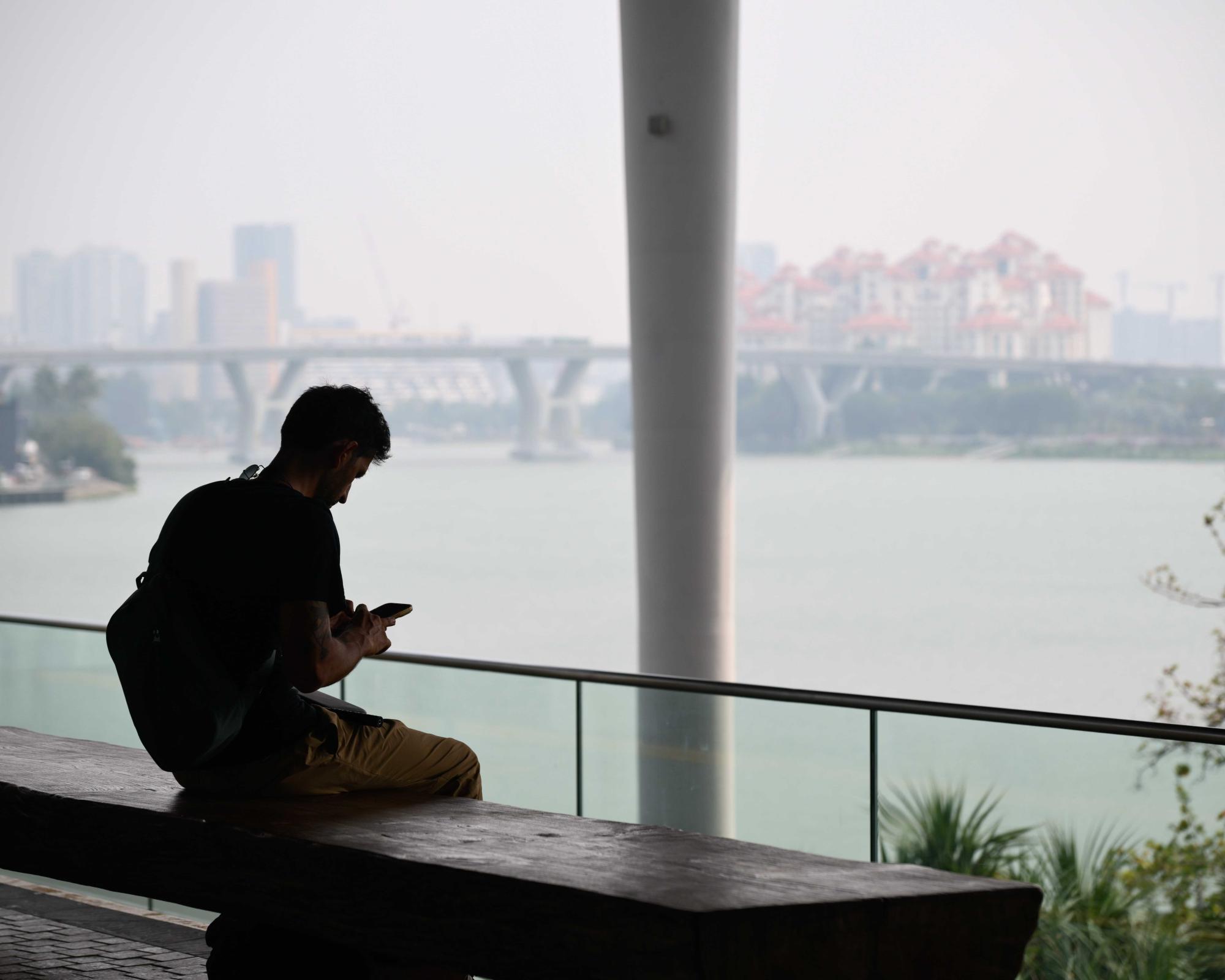 Singapore air quality enters unhealthy range in central region; 24-hour PSI breaches 100