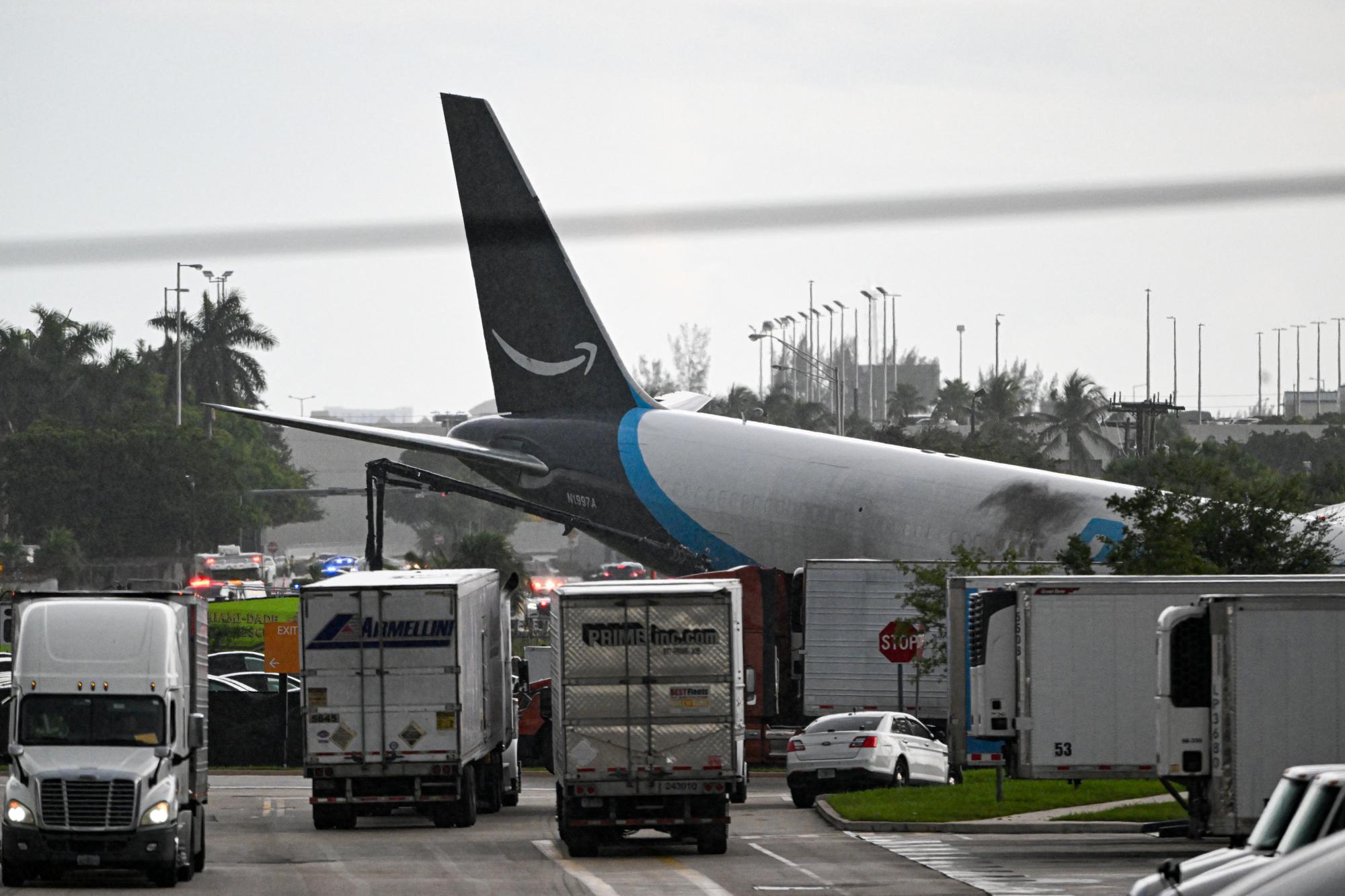 At least 5 killed in Amazon Prime Air cargo plane crash in Miami