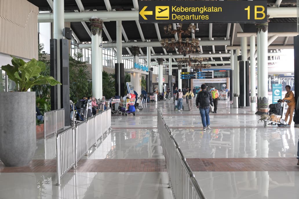 Bandara Soetta, Halim, Husein kembali dibuka setelah krisis abu vulkanik Anak Krakatau