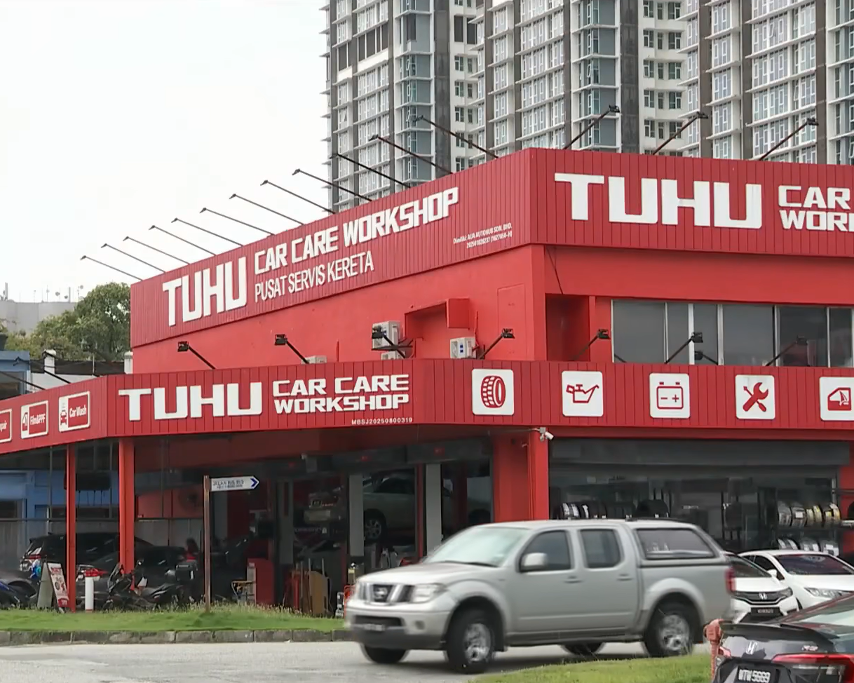 From beauty salons to restaurants: Chinese businesses expand across Malaysia, putting pressure on local firms