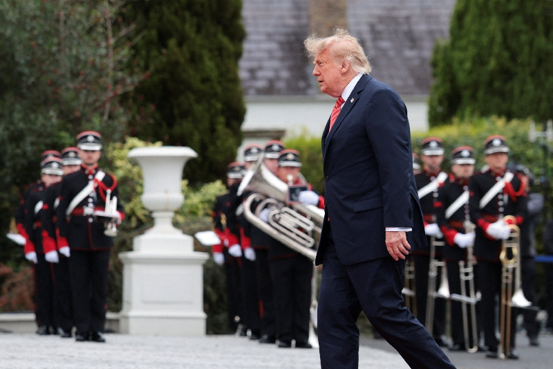 Ahead of Fed meeting, Trump says US should have world's lowest interest rate