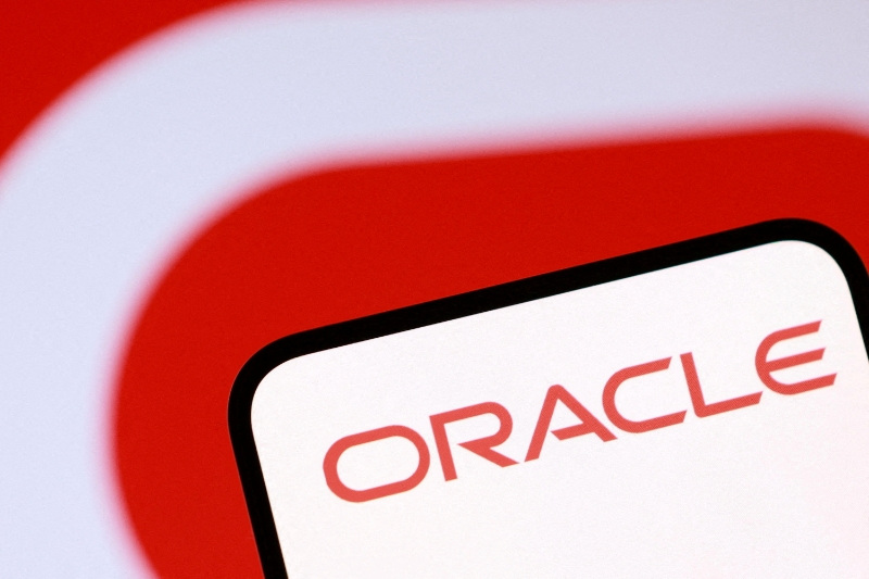 Larry Ellison cancels plan to sell Oracle stock worth up to $7.5 billion