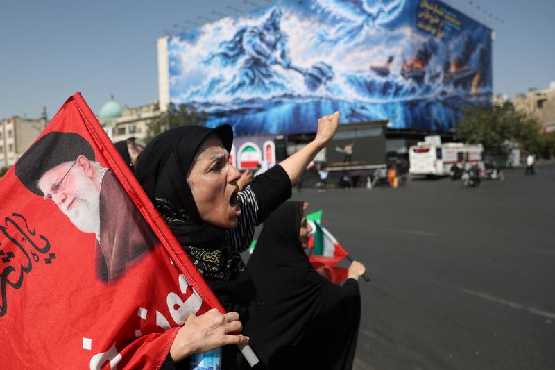 Trump expects new Iran talks despite rejecting deal offer