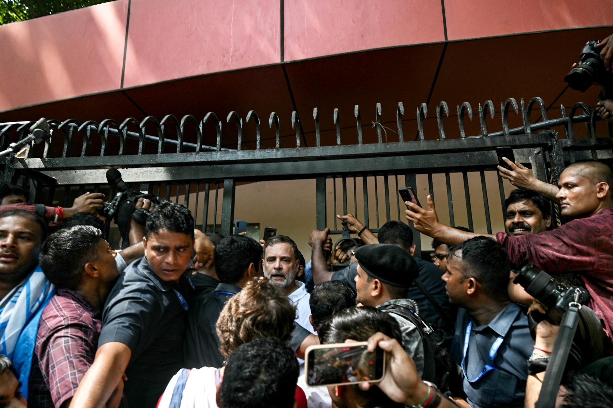 India opposition leaders briefly detained in election protest