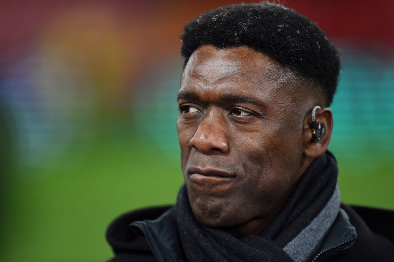 Struggling Corinthians sign Seedorf as manager