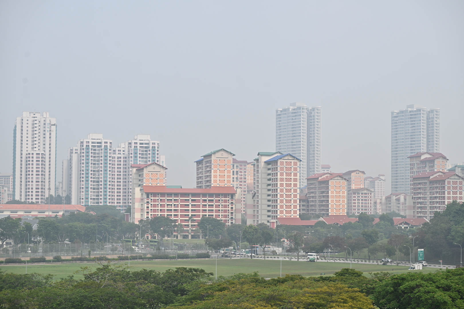 Air quality remains unhealthy across Singapore amid haze