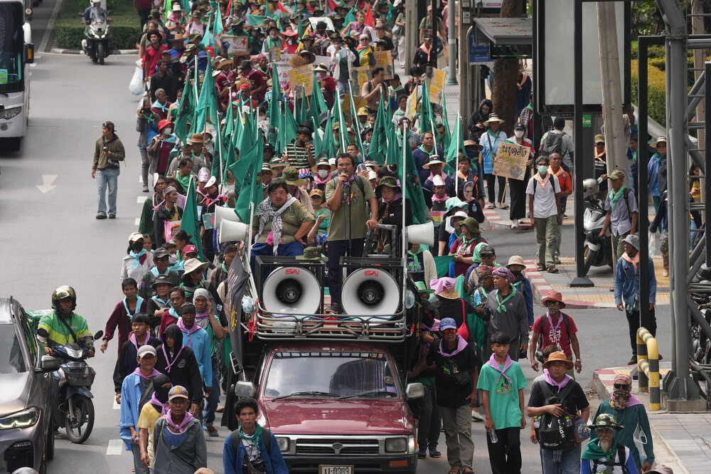 'Two bad options': Hundreds protest in Bangkok, decrying IMF austerity demand