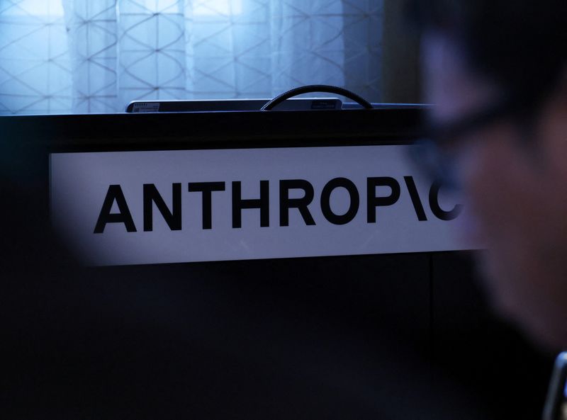 Anthropic signs lease for first Canadian data center