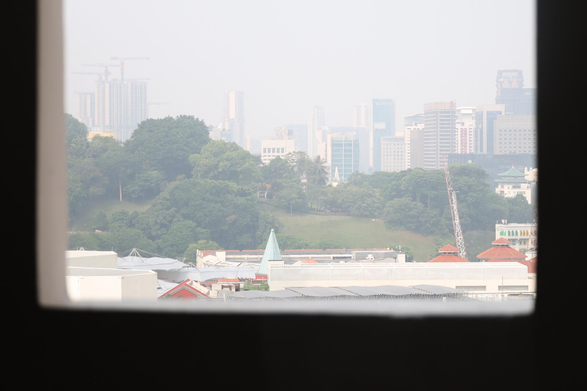 Singapore haze: Air quality remains unhealthy in three regions; PM2.5 readings normal across country