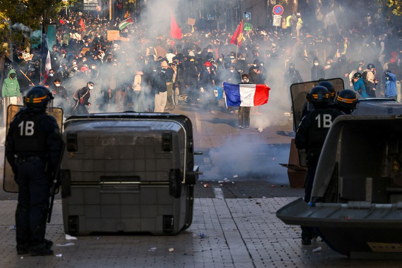 Police made 1,314 arrests in France's protests